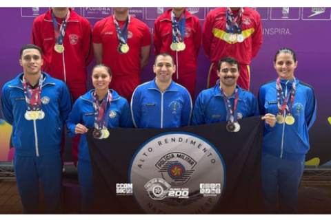 POLÍCIA MILITAR DE SÃO PAULO CONQUISTA 19 MEDALHAS NO PAULISTA MASTER DE NATAÇÃO