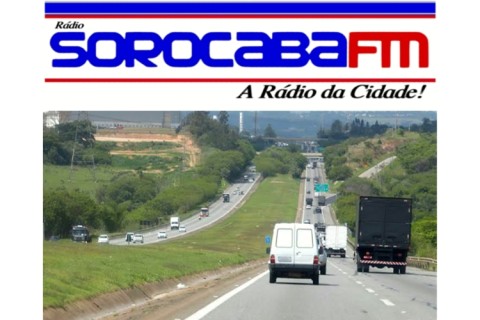 Motociclista perde o controle, cai na pista e morre após ser atingido por carro na Rodovia Castelinho, em Sorocaba
